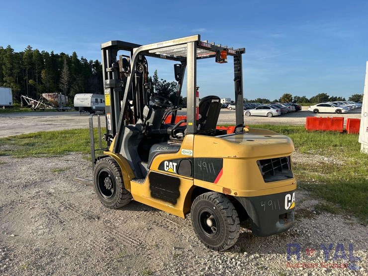 2019-caterpillar-dp35n-7,000lb-diesel-forklift-image-4