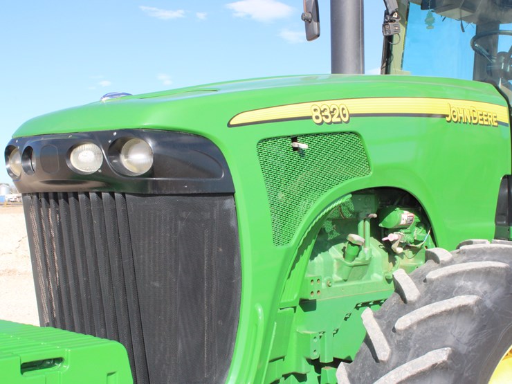 john-deere-8320-image-18