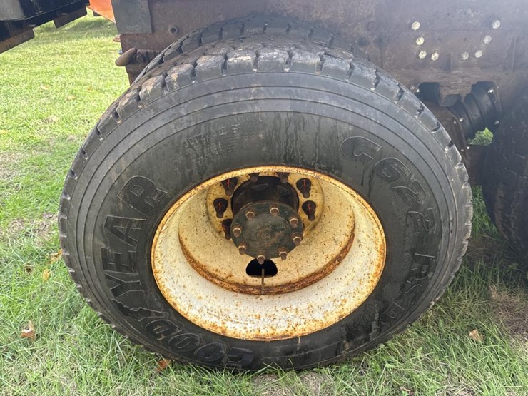 2001-caterpillar-c12-image-71