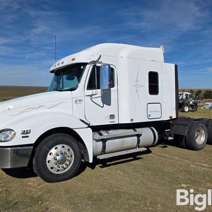 2011 FREIGHTLINER COLUMBIA 120