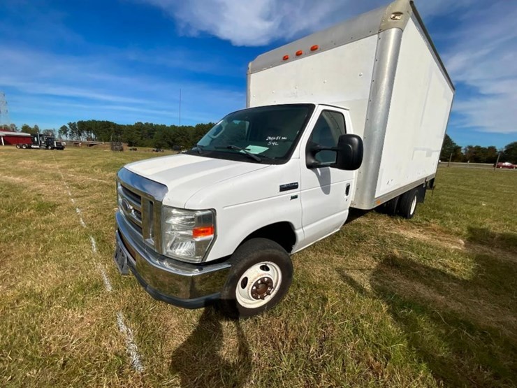 2014-ford-e350-image-3
