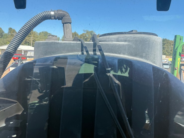 john-deere-4710-image-58