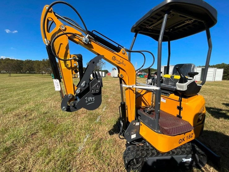 unused-cfg-qk18z-mini-excavator-(zonsen-11kw-image-2