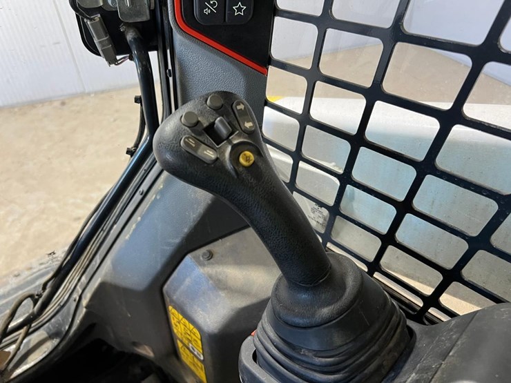 2024-bobcat-t66-image-27