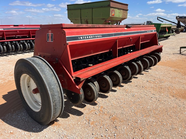 case-ih-5100-image-11