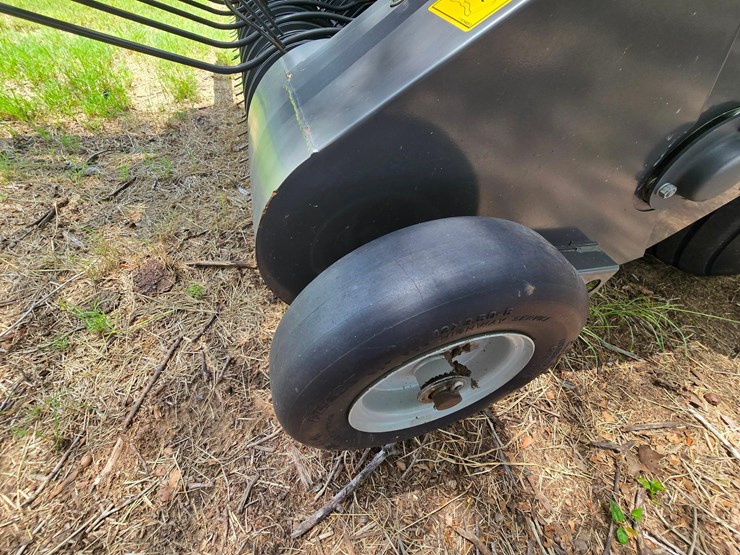 2020-massey-ferguson-1840-image-27