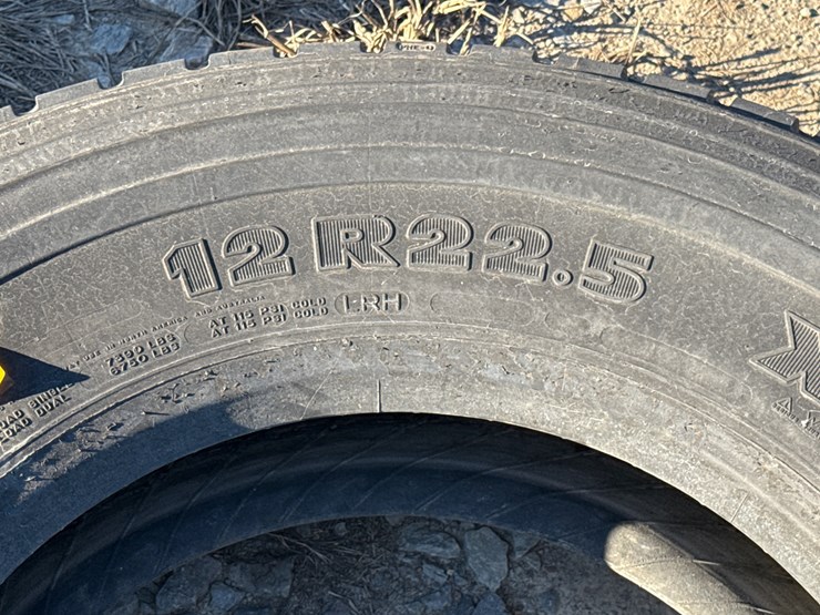 #9733-•-12r22.5-tire-inv#-9733-image-6