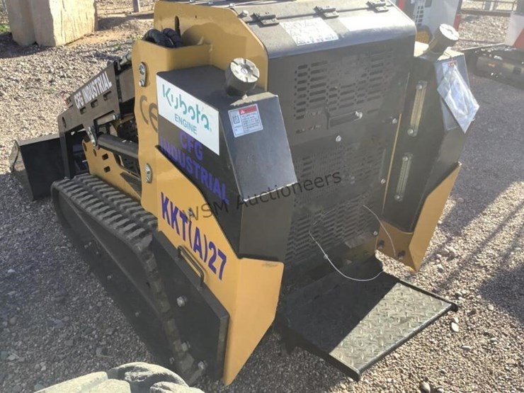 2025-cfg-kkta27-stand-up-skid-steer-image-13
