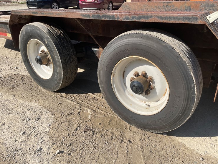 2015-custom-flatbed-image-24