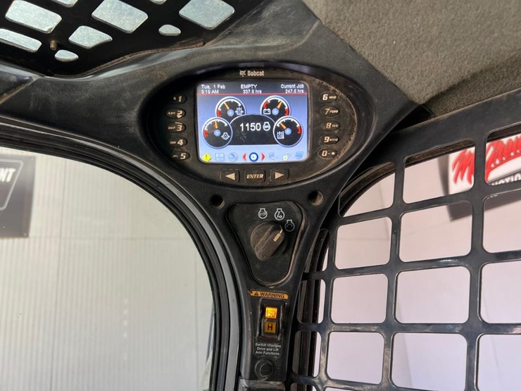 2016-bobcat-t595-image-28