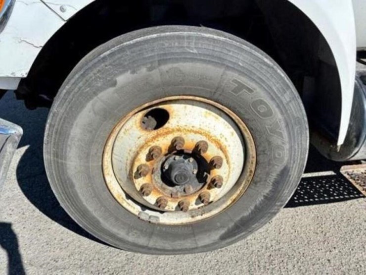 2013-ford-f750-xl-image-15