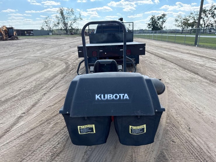 kubota-zg1235-zero-turn-mower-image-2