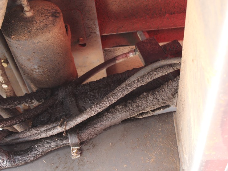 #2065-•-#2065---mf-hesston-wr-9770-swather-image-84