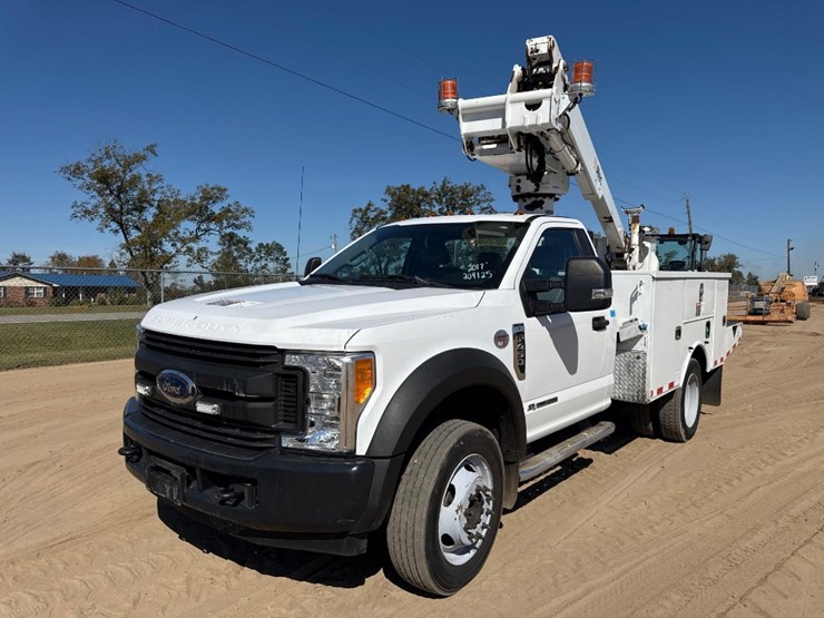 2017-ford-f450-xl-image-2