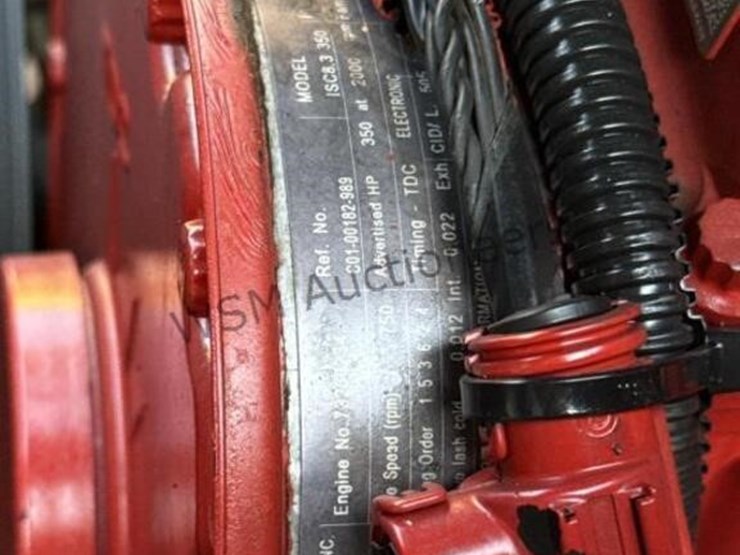 2012-freightliner-m2-106-image-44