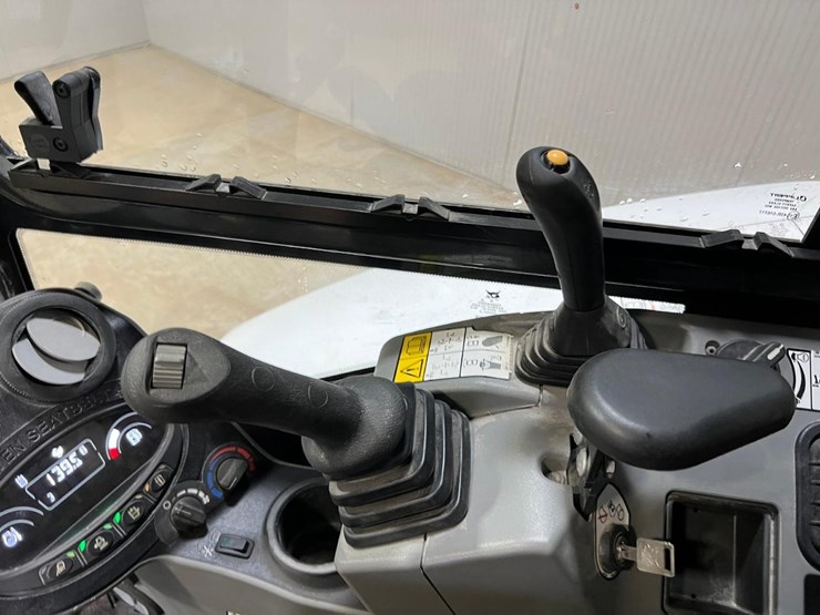 2024-bobcat-e35-image-28