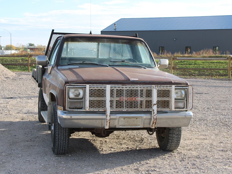 1983-gmc-sierra-2500-image-3