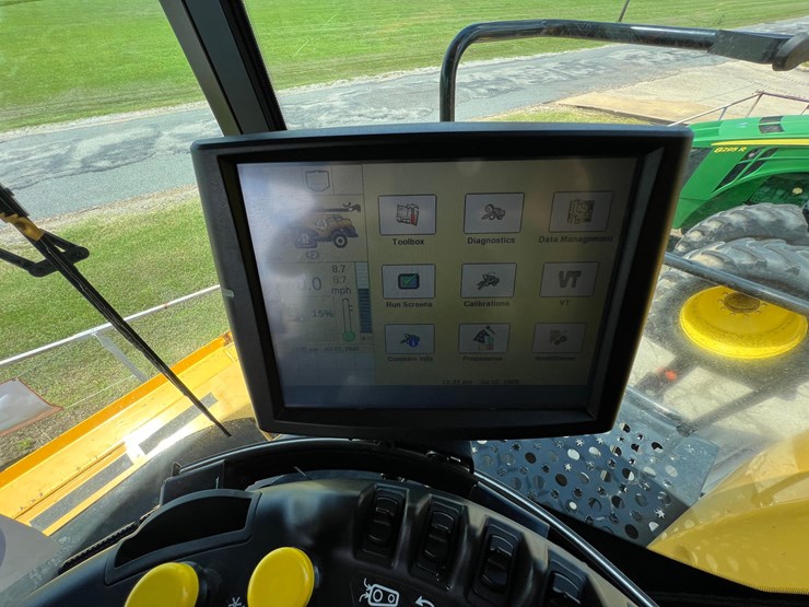 2023-new-holland-cr10.90-image-84