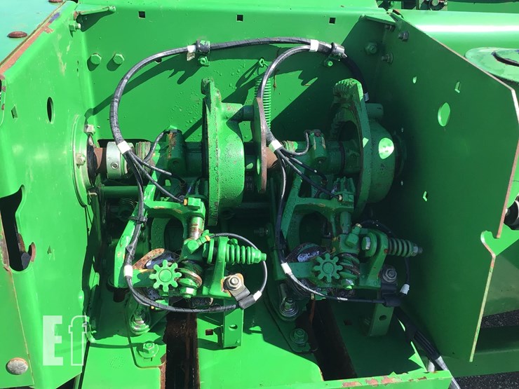 2006-john-deere-348-image-10