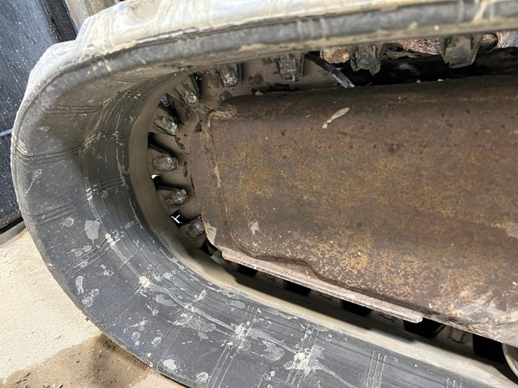 bobcat-t320-image-13