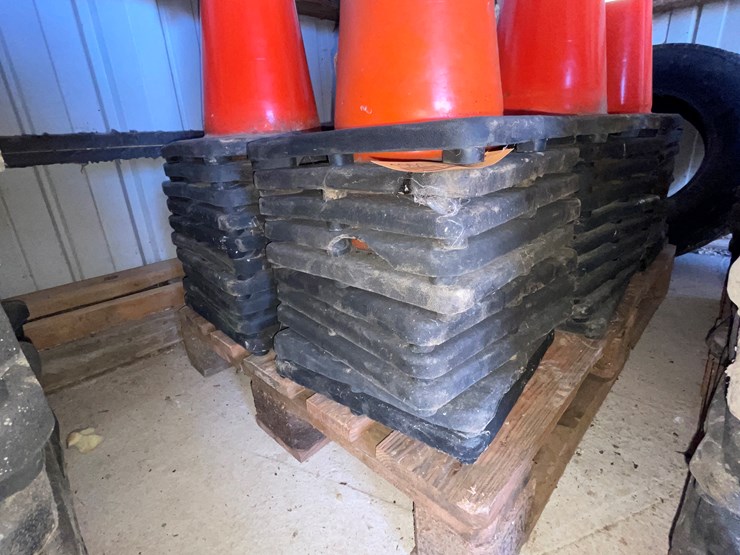 #1051-•-(60)-reflective-traffic-cones-image-5