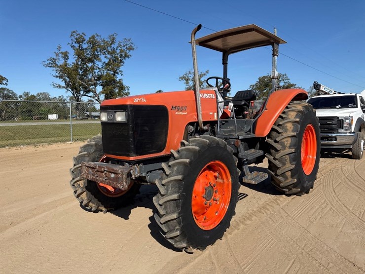 kubota-m955-dual-speed-tractor-image-2