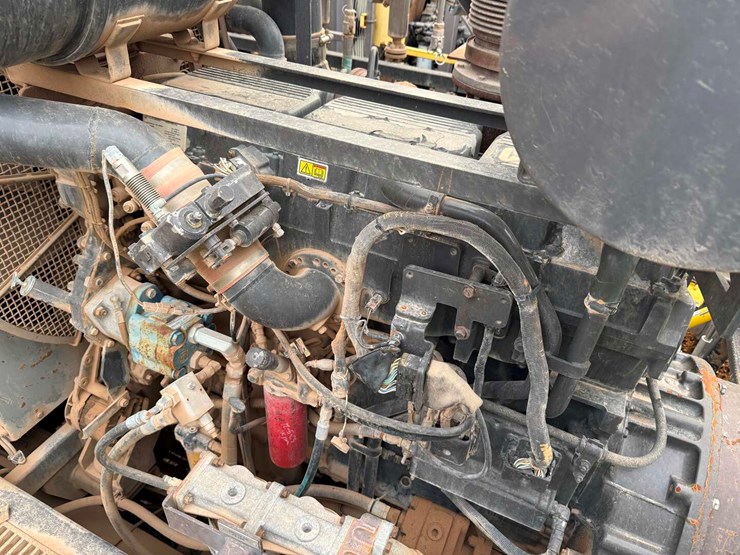 2014-caterpillar-c18-image-8