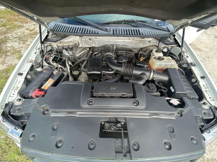 2014-ford-expedition-image-7