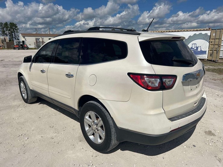 2014-chevrolet-traverse-image-4