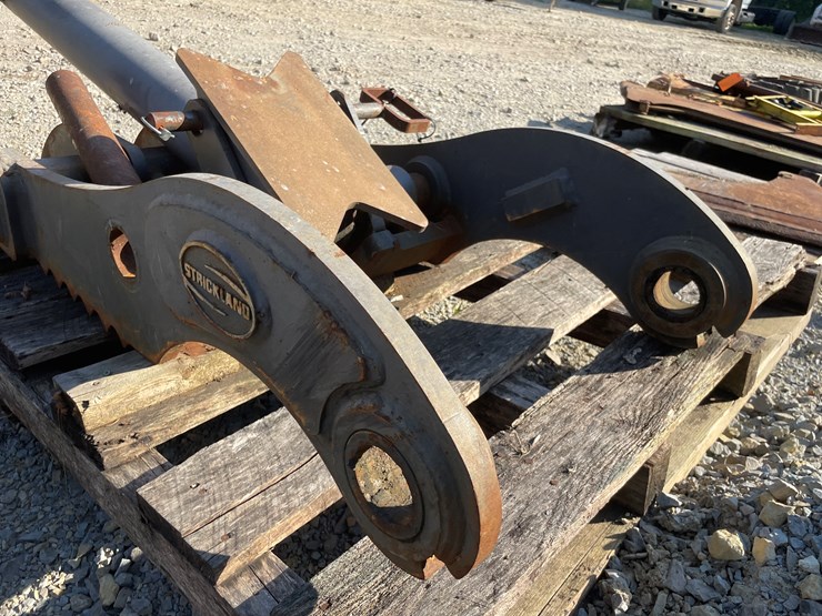 #1029-•-strickland-excavator-thumb-image-6