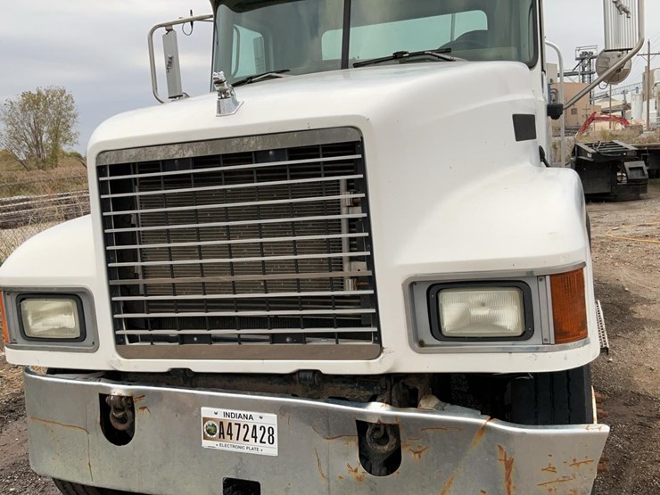 2004-mack-chn613-image-74