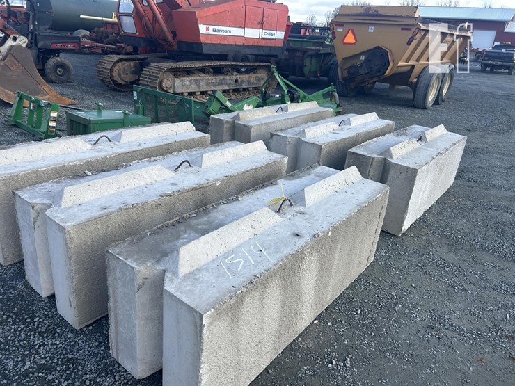 concrete-blocks-(qty-6)-image-2