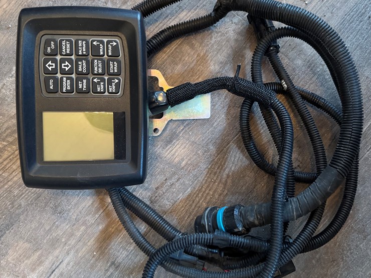 2015-new-holland-roll-belt-560-image-71