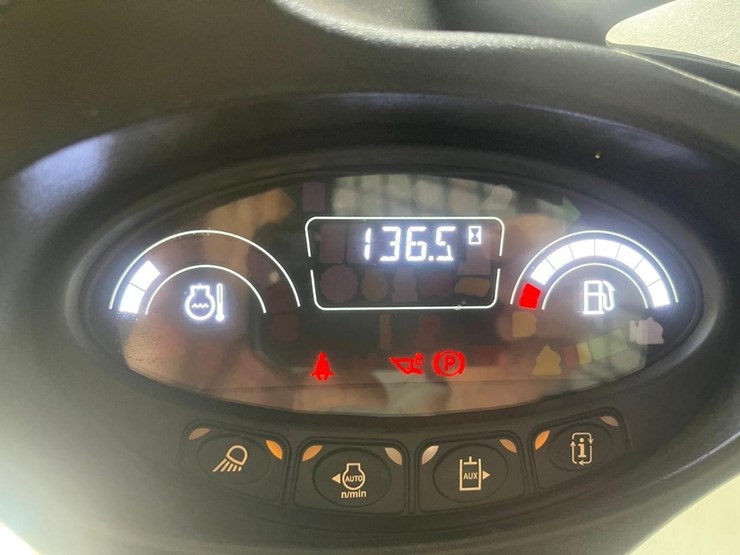 2023-bobcat-s650-image-17