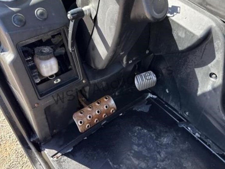 2017-genie-telescopic-material-handler-image-28