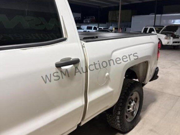 2015-chevrolet-silverado-2500hd-image-6