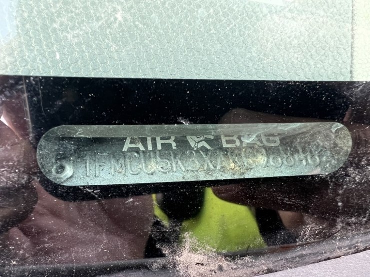 2010-ford-escape-hybrid-image-9