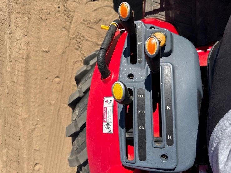 rural-king-rk25h-tractor-image-25