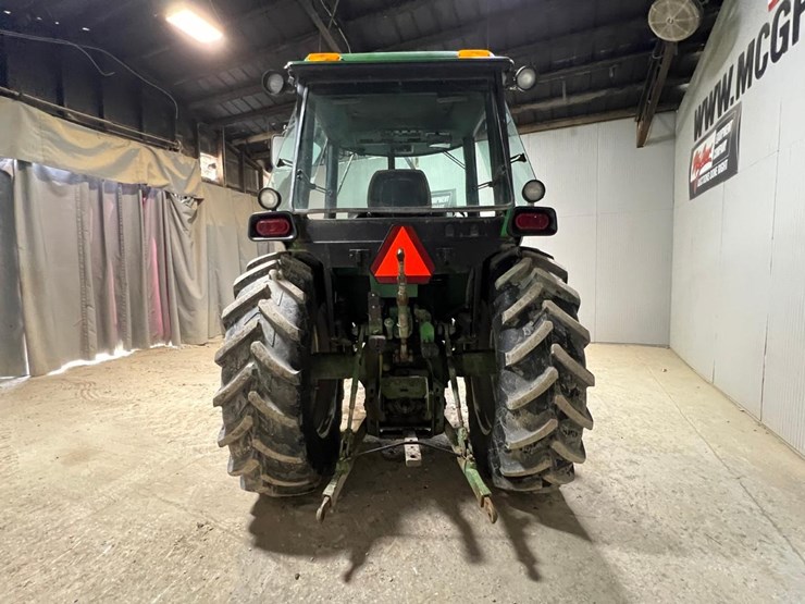 john-deere-4240-image-4