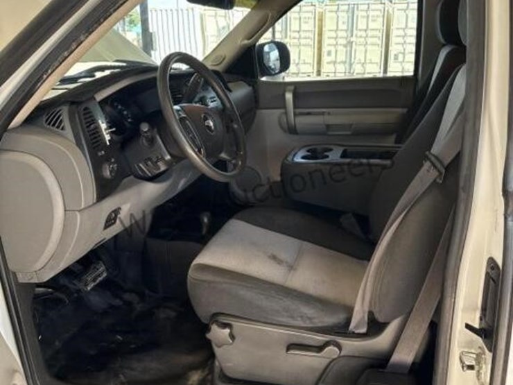 2009-chevrolet-silverado-1500-image-21