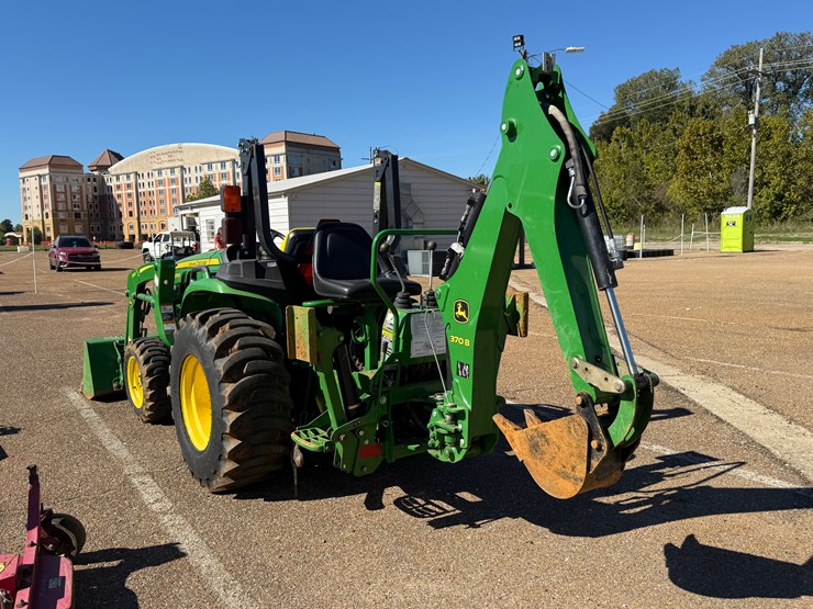 john-deere-3025e-image-8