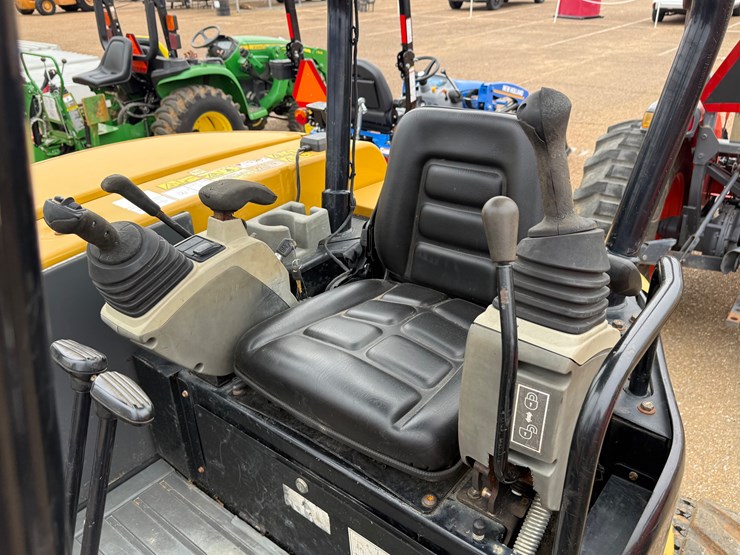 caterpillar-305e2-cr-image-26