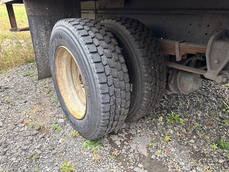 2016-hino-258-image-12