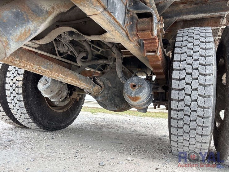 1999-gmc-c7500-mason-dump-truck-image-31