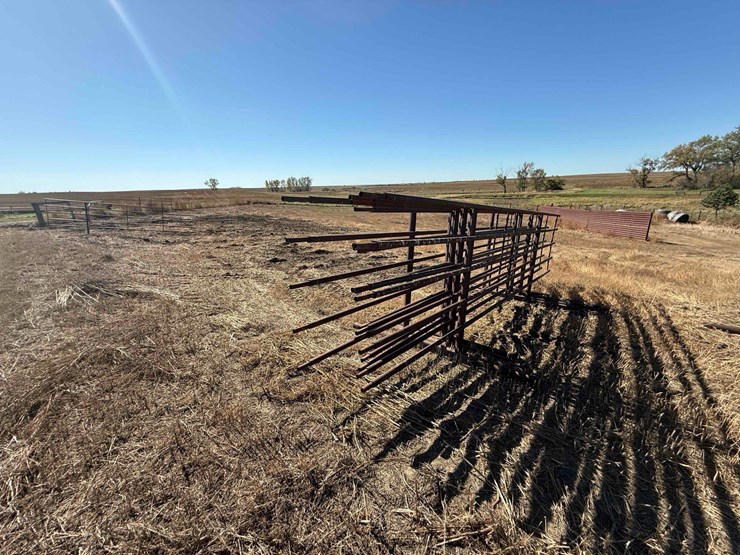 freestanding-continuous-panels-image-1