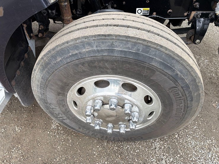 peterbilt-337-image-22