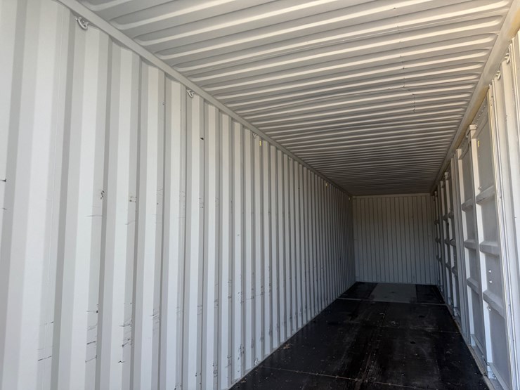 #26194-•-40'-shipping-container-cimu0763499-image-14