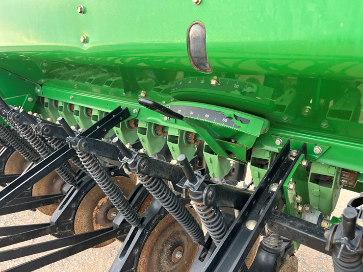 2010-john-deere-bd1113-image-13