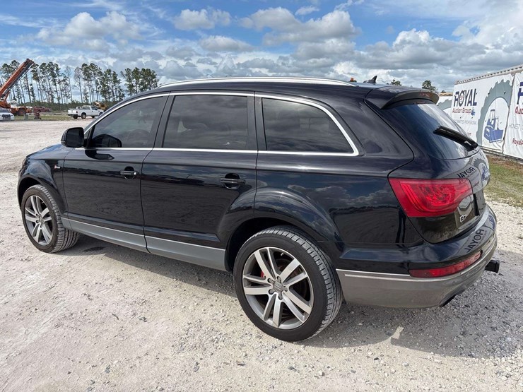 2012-audi-q7-premium-plus-awd-suv-image-4