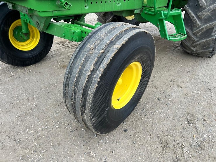 john-deere-4440-image-9
